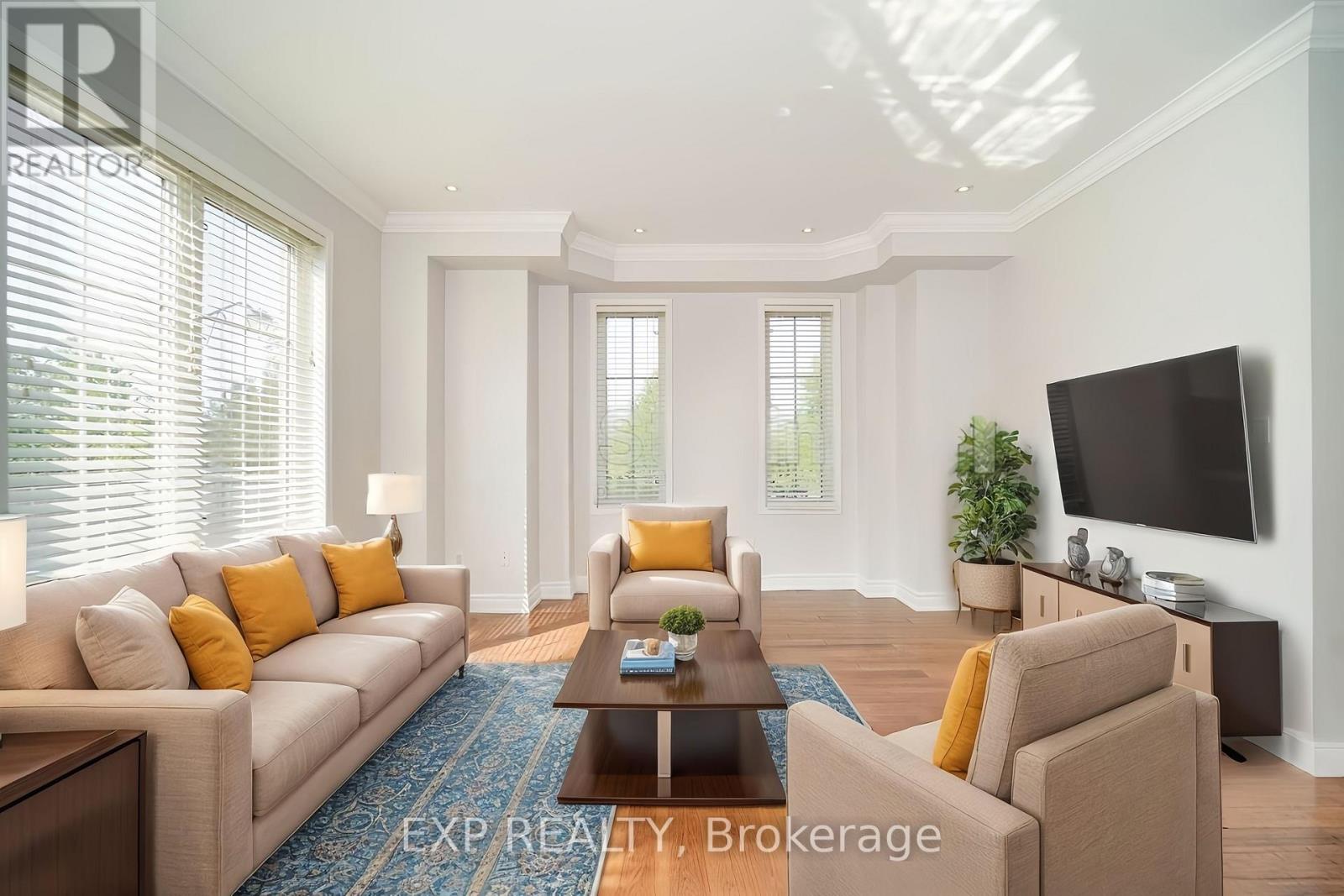 Photo 13 of 47 Westray Crescent, Ajax ON