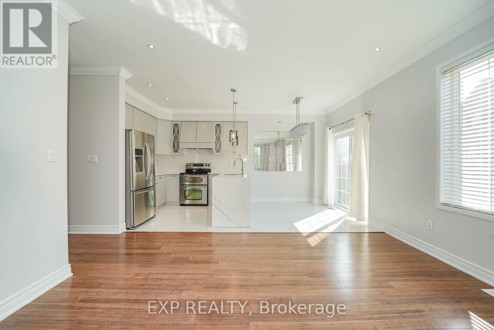 Photo 6 of 47 Westray Crescent, Ajax ON