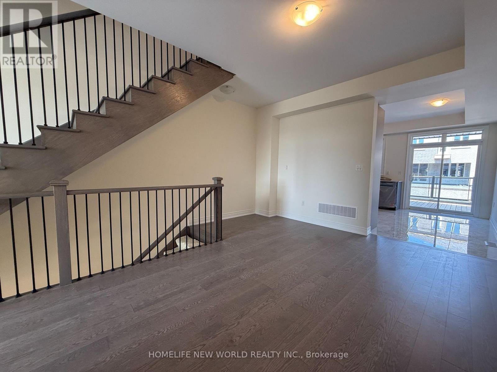 Photo 20 of 181 Berczy Grn Drive, Markham ON