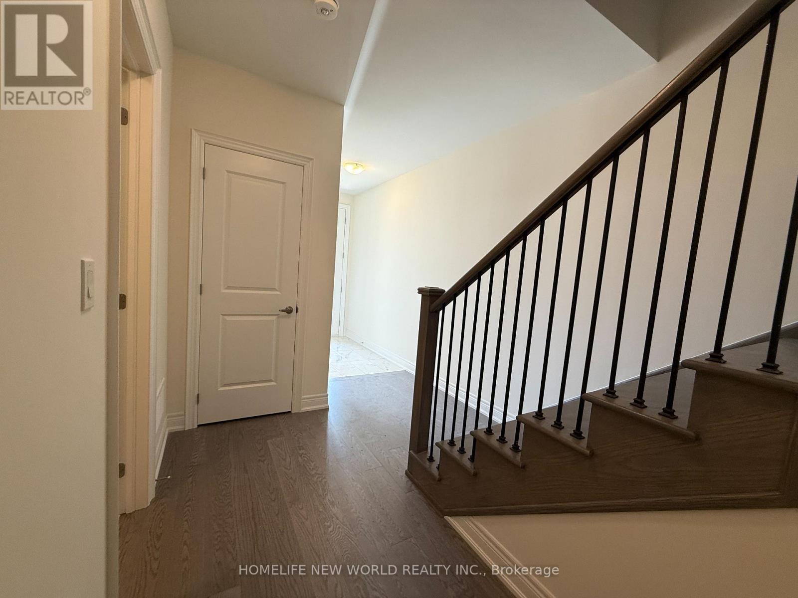 Photo 32 of 181 Berczy Grn Drive, Markham ON
