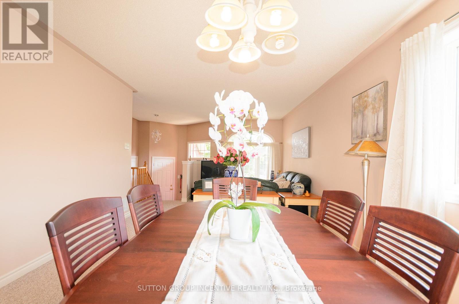 Photo 9 of 6 Brown Wood Drive, Barrie ON