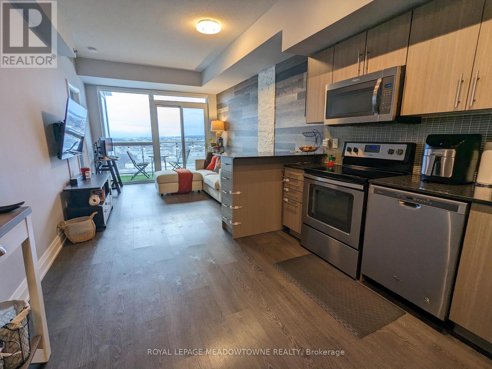 Photo 18 of 1210 55 Speers Road, Oakville ON