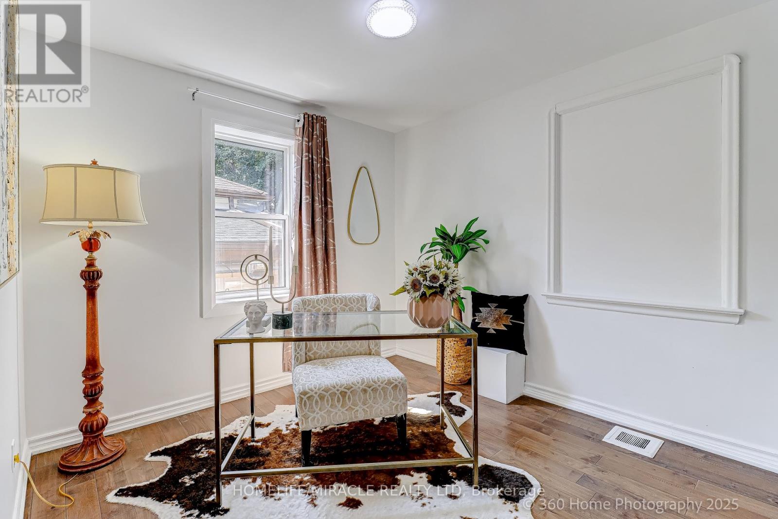 Photo 11 of 34 Merrian Road, Toronto ON