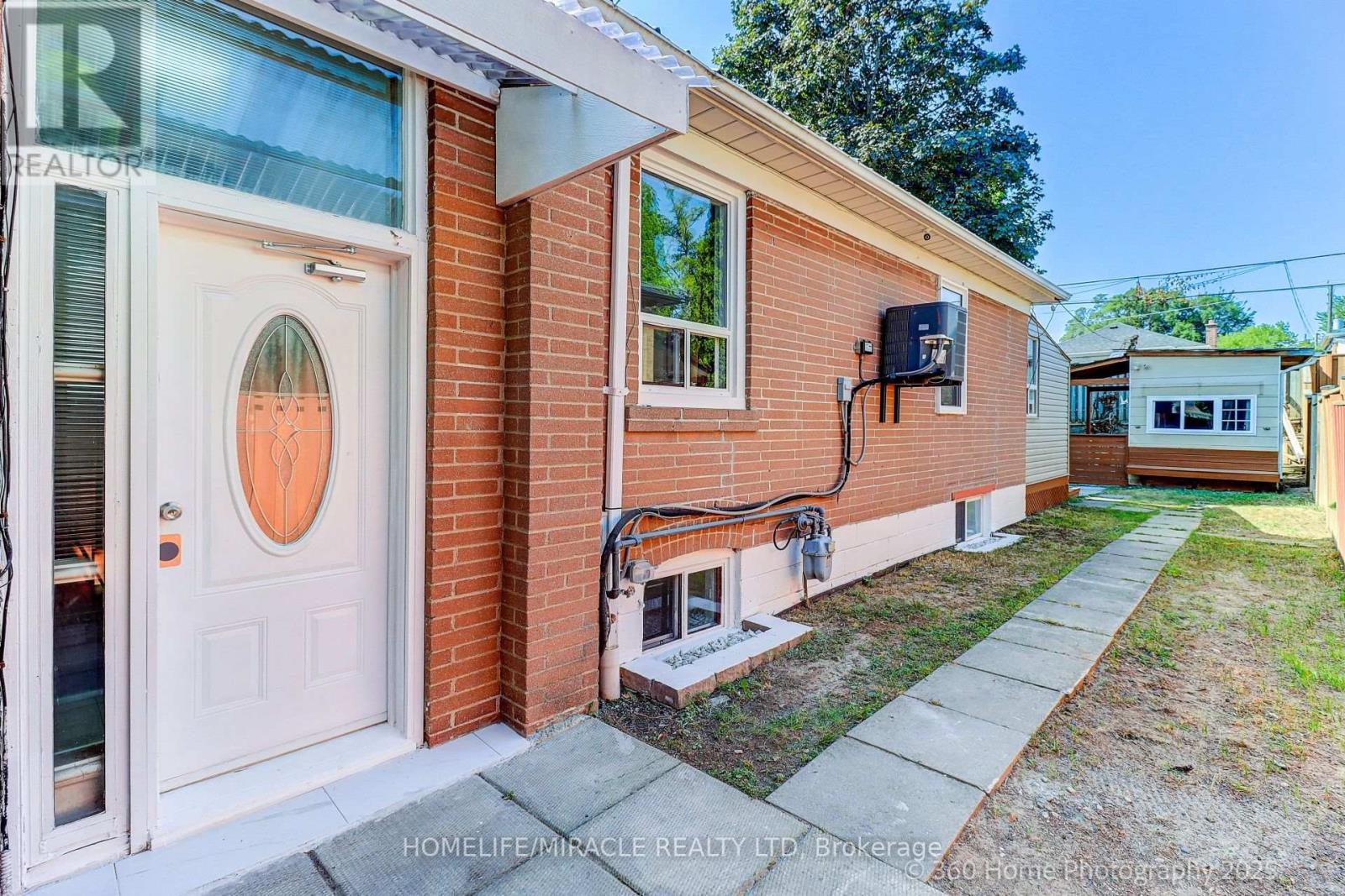 Photo 22 of 34 Merrian Road, Toronto ON