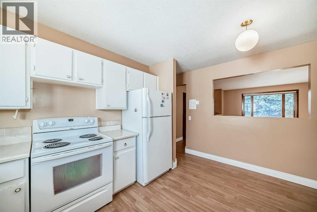 Single Family House Bungalow for Sale in  Pensville Road SE Penbrooke Meadows Calgary 