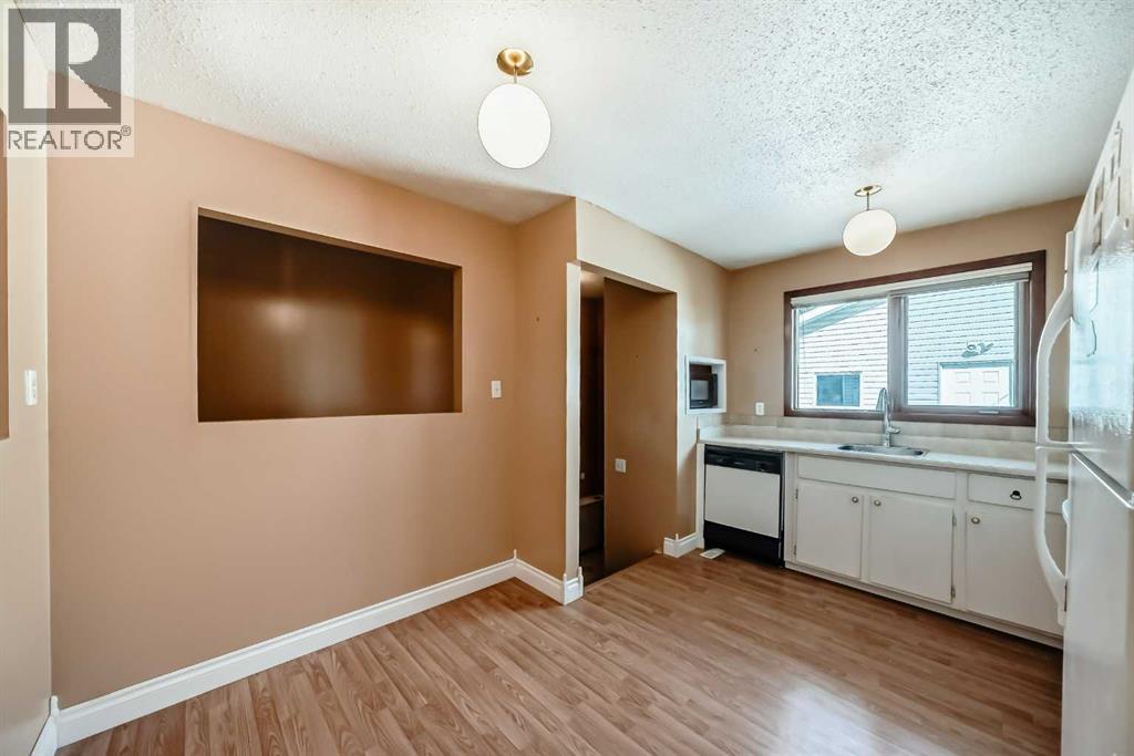 Single Family House Bungalow for Sale in  Pensville Road SE Penbrooke Meadows Calgary 