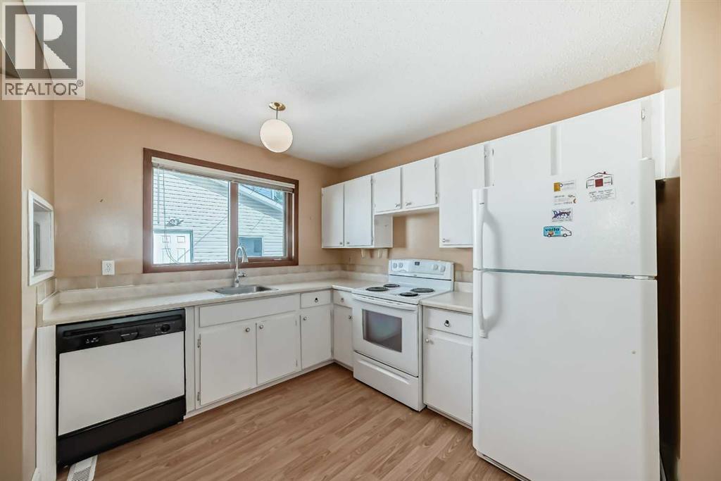 Single Family House Bungalow for Sale in  Pensville Road SE Penbrooke Meadows Calgary 