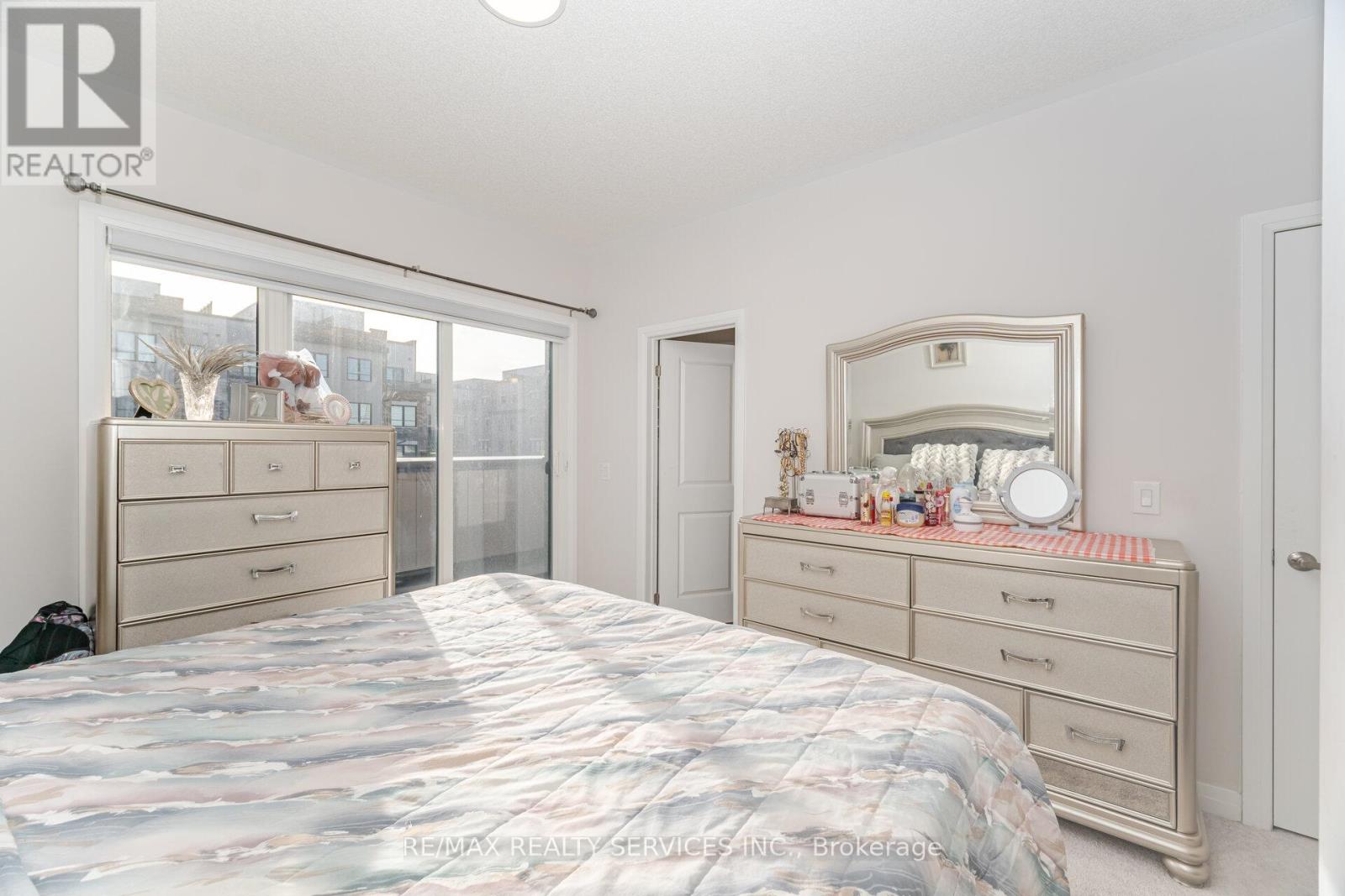 Photo 17 of 12 220 Dissette Street, Bradford West Gwillimbury ON
