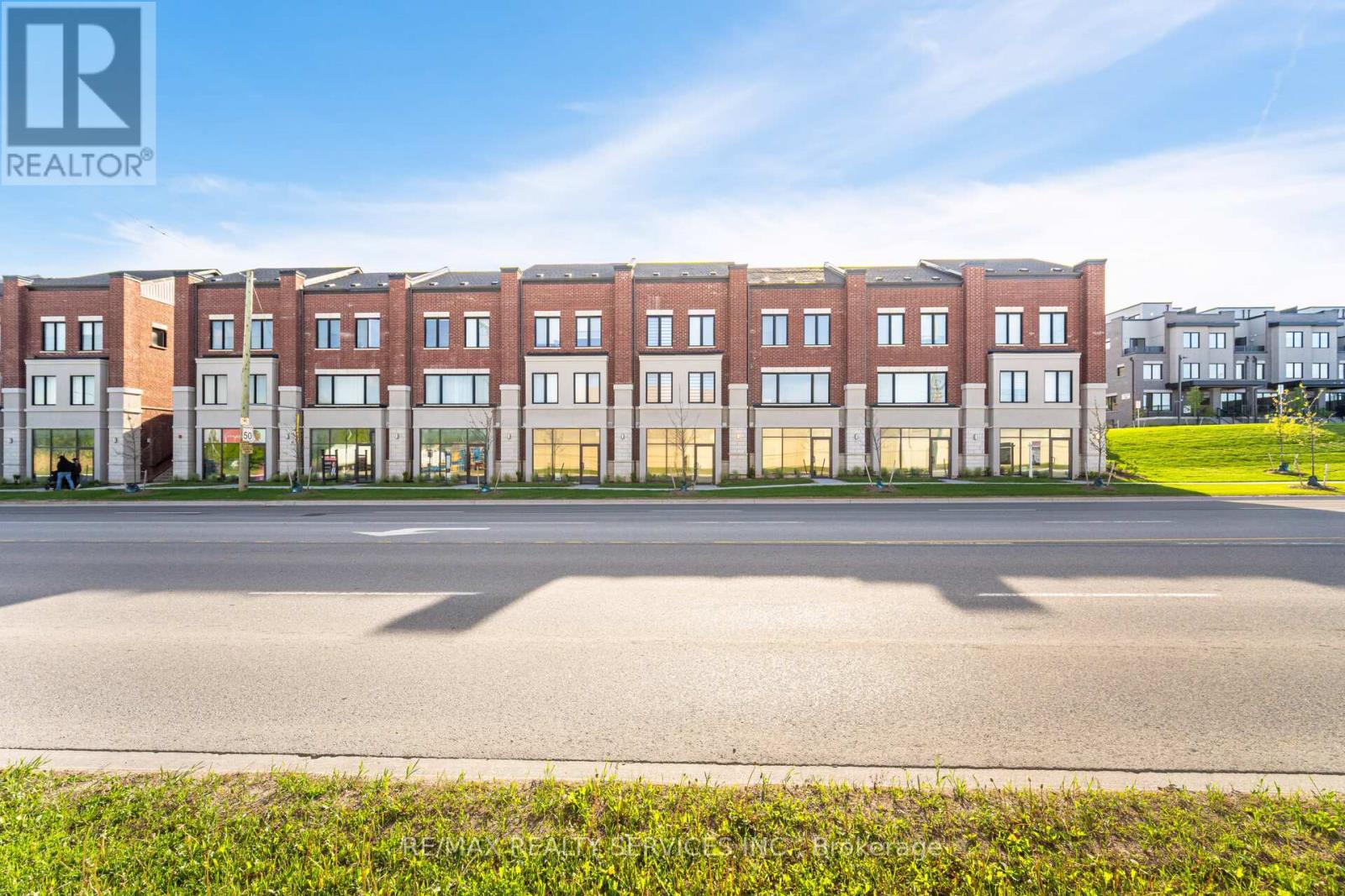 Photo 29 of 12 220 Dissette Street, Bradford West Gwillimbury ON