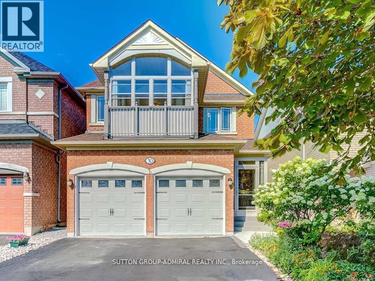 Photo 1 of 30 Lacona Crescent, Richmond Hill ON