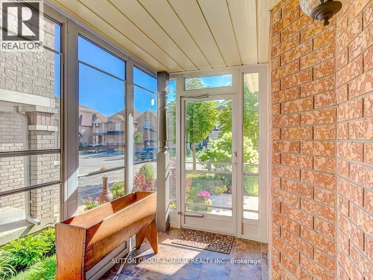 Photo 2 of Main 2nd 30 Lacona Crescent, Richmond Hill ON