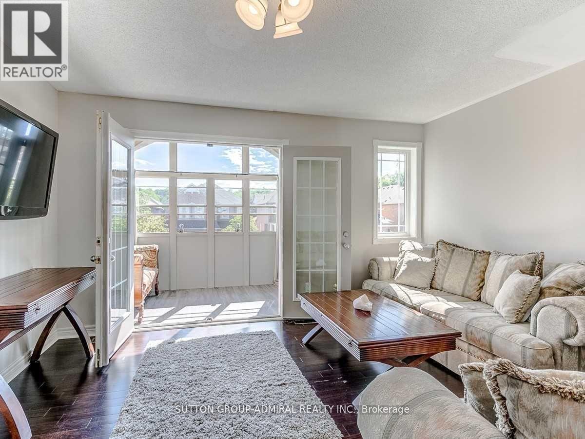 Photo 20 of Main 2nd 30 Lacona Crescent, Richmond Hill ON
