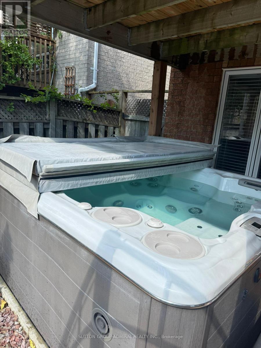 Photo 28 of Main 2nd 30 Lacona Crescent, Richmond Hill ON