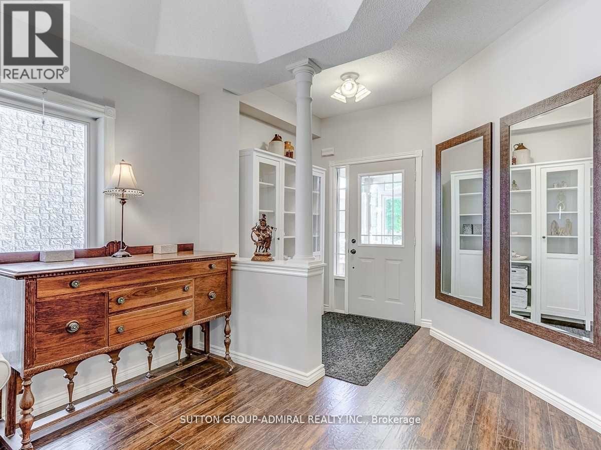 Photo 3 of Main 2nd 30 Lacona Crescent, Richmond Hill ON