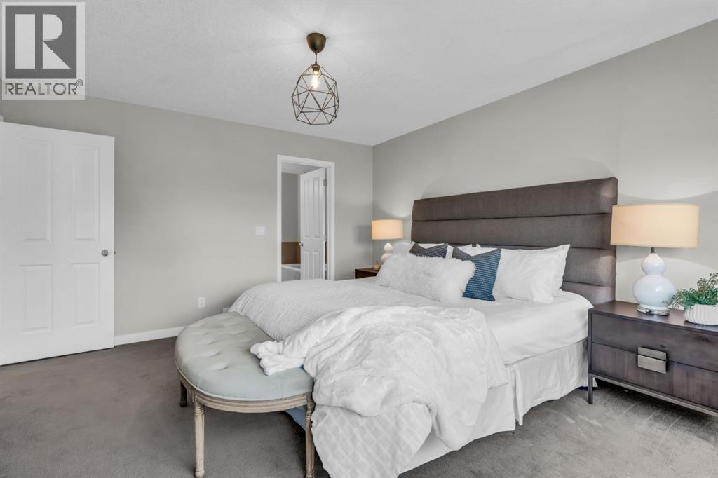Photo 20 of 16 Cougartown Close Sw, Calgary AB