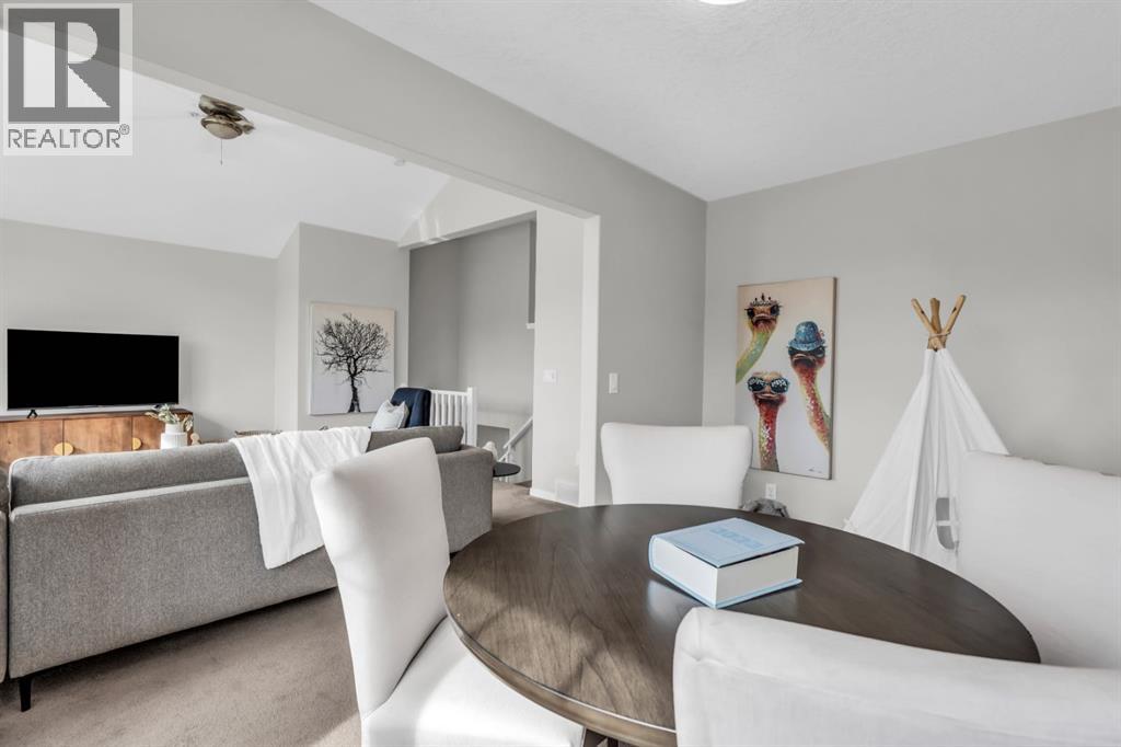 Photo 33 of 16 Cougartown Close Sw, Calgary AB