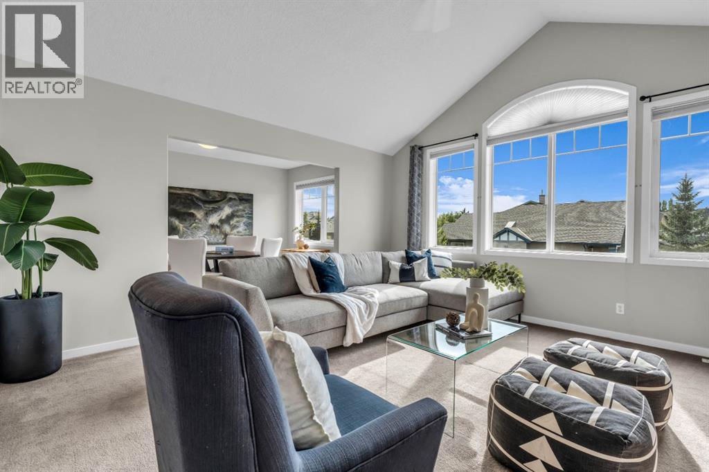 Photo 31 of 16 Cougartown Close Sw, Calgary AB