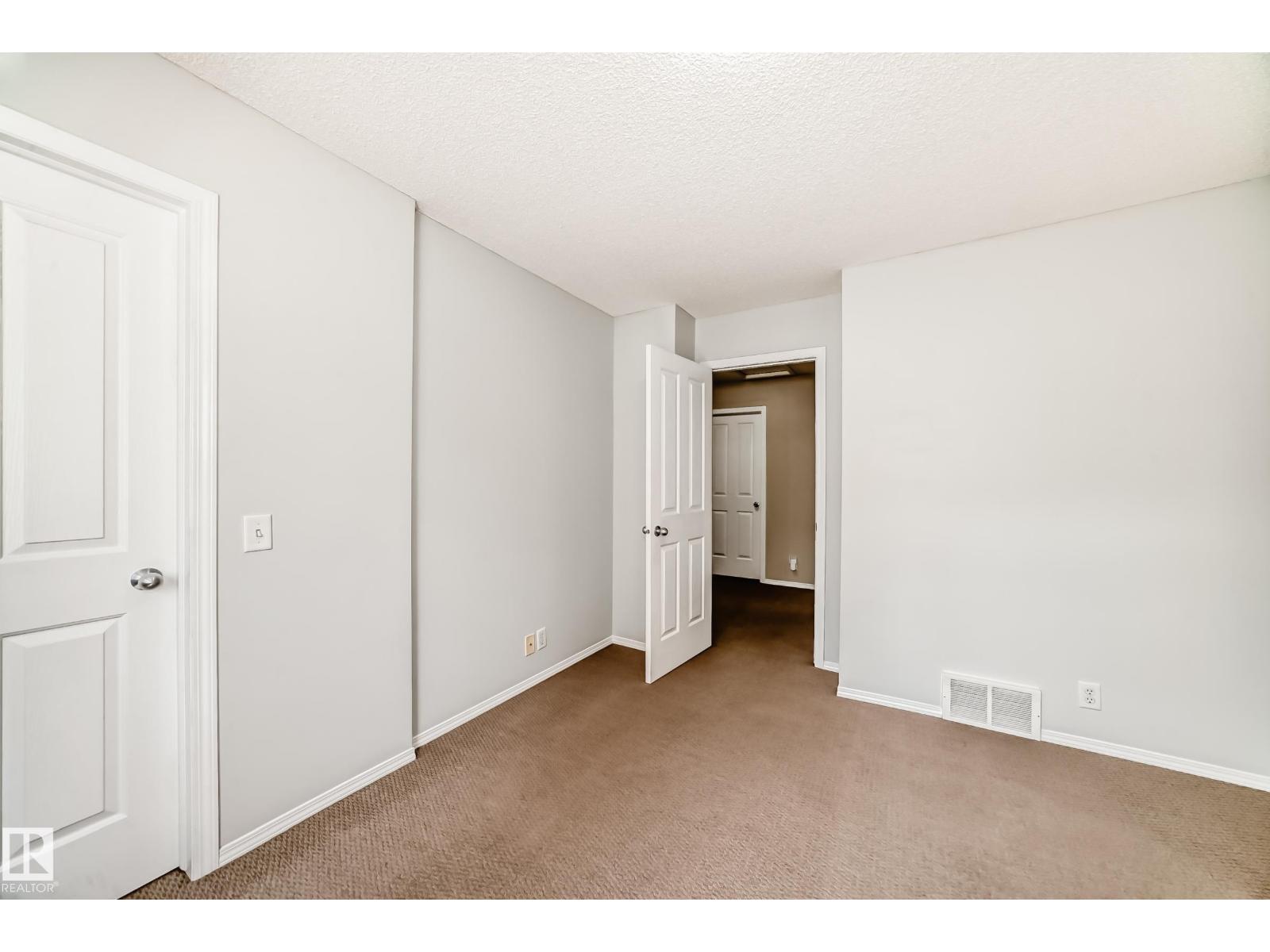 Photo 33 of 55 5604 199 St Nw, Edmonton AB