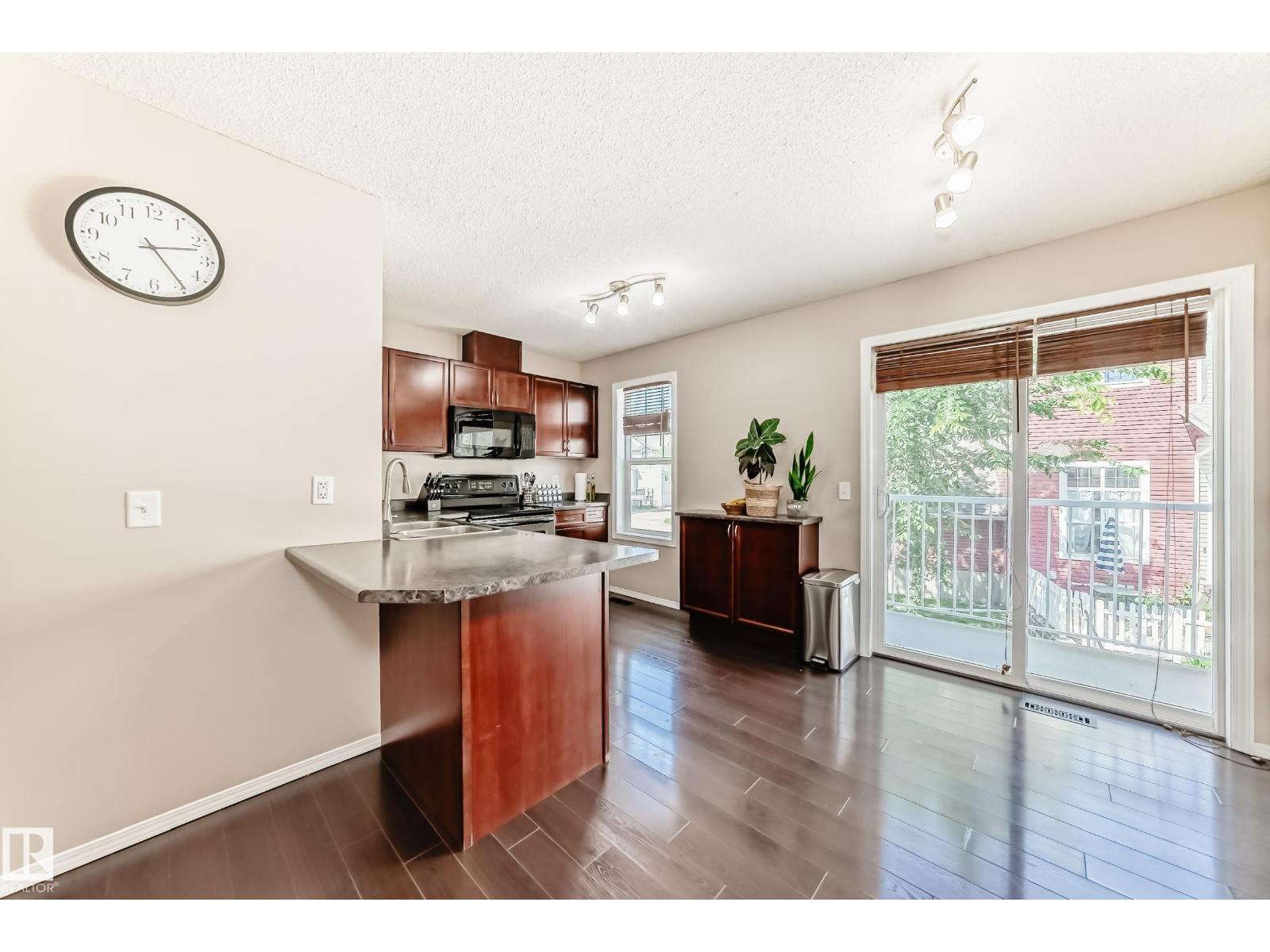 Photo 17 of 55 5604 199 St Nw, Edmonton AB