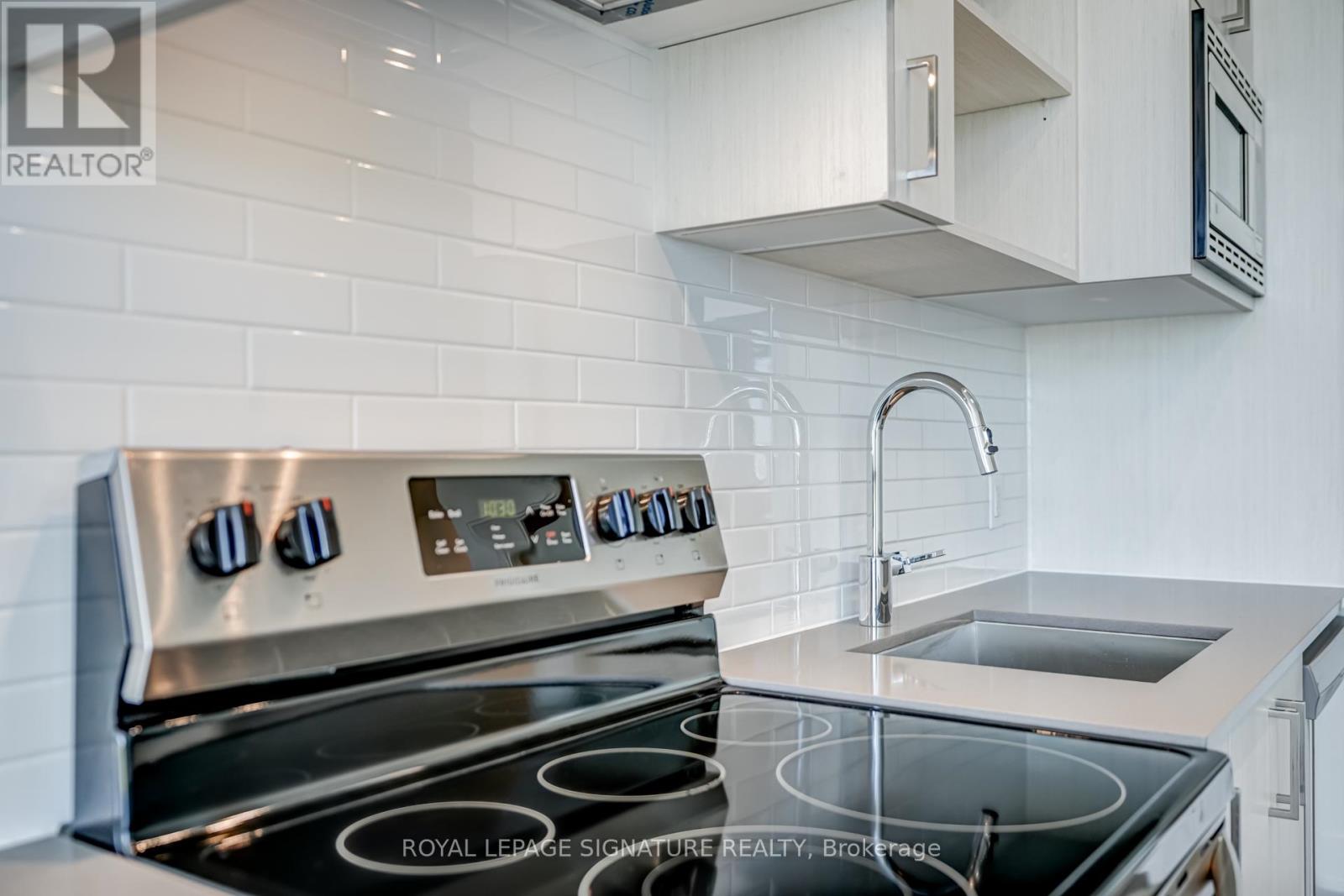 Photo 17 of 322 60 George Butchart Drive, Toronto ON