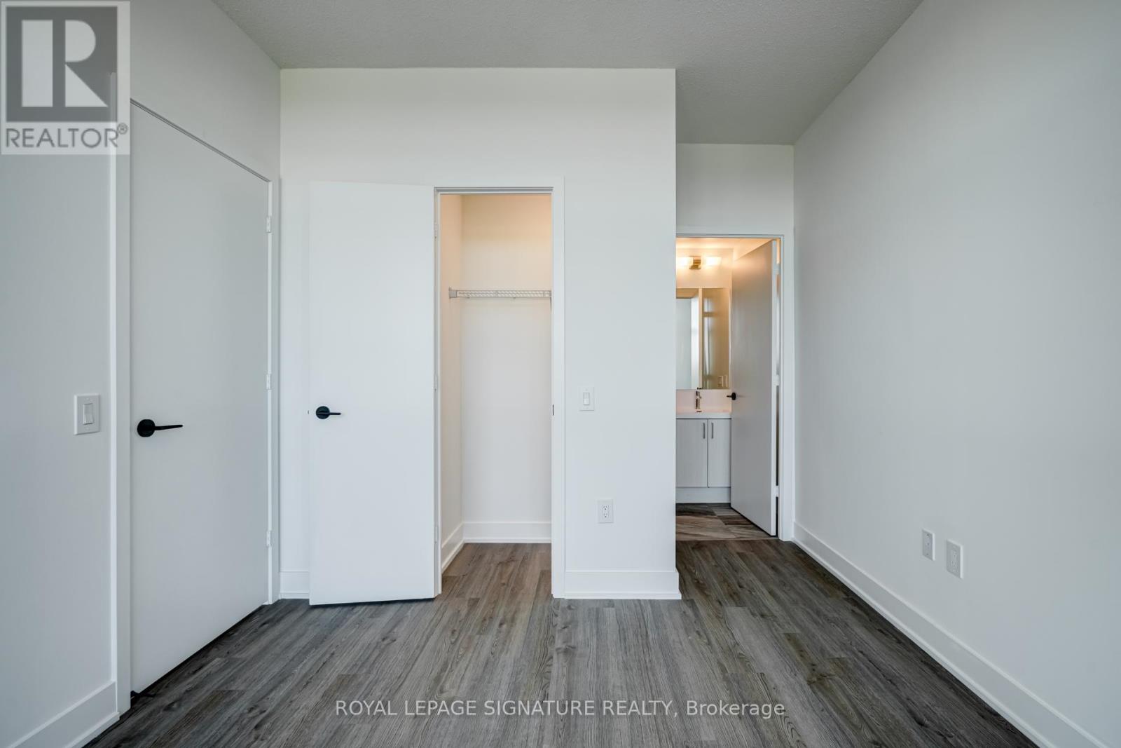Photo 38 of 322 60 George Butchart Drive, Toronto ON