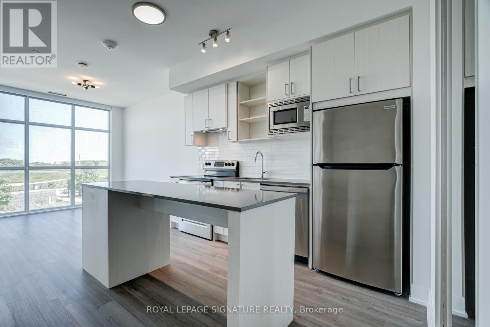 Photo 16 of 322 60 George Butchart Drive, Toronto ON
