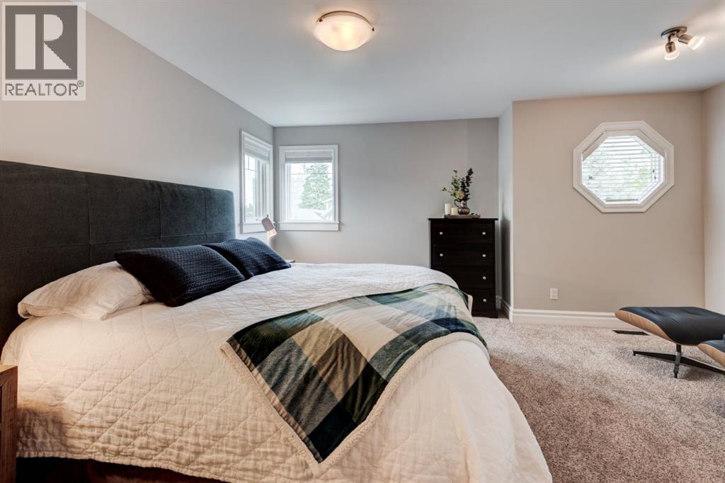 Single Family House for Sale in   Street NW Hillhurst Calgary 