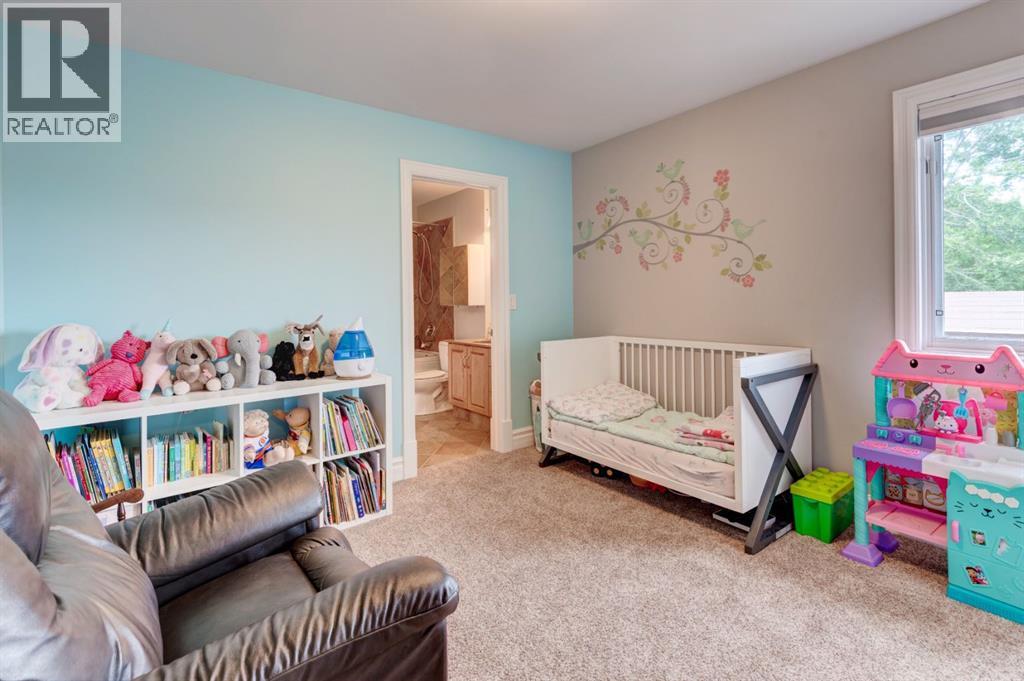 Single Family House for Sale in   Street NW Hillhurst Calgary 