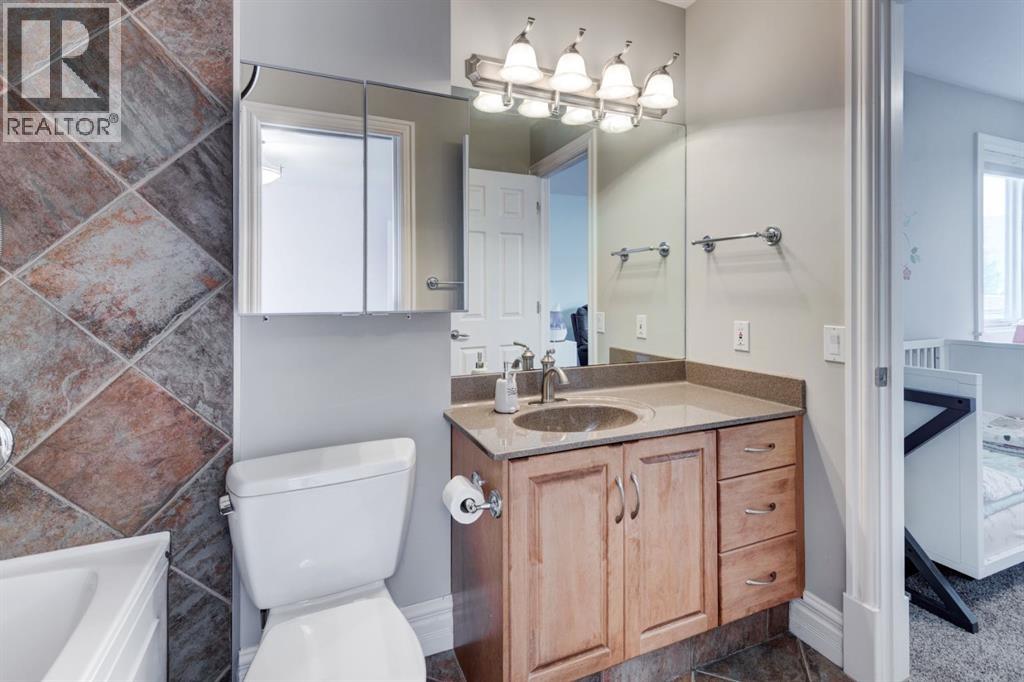Single Family House for Sale in   Street NW Hillhurst Calgary 