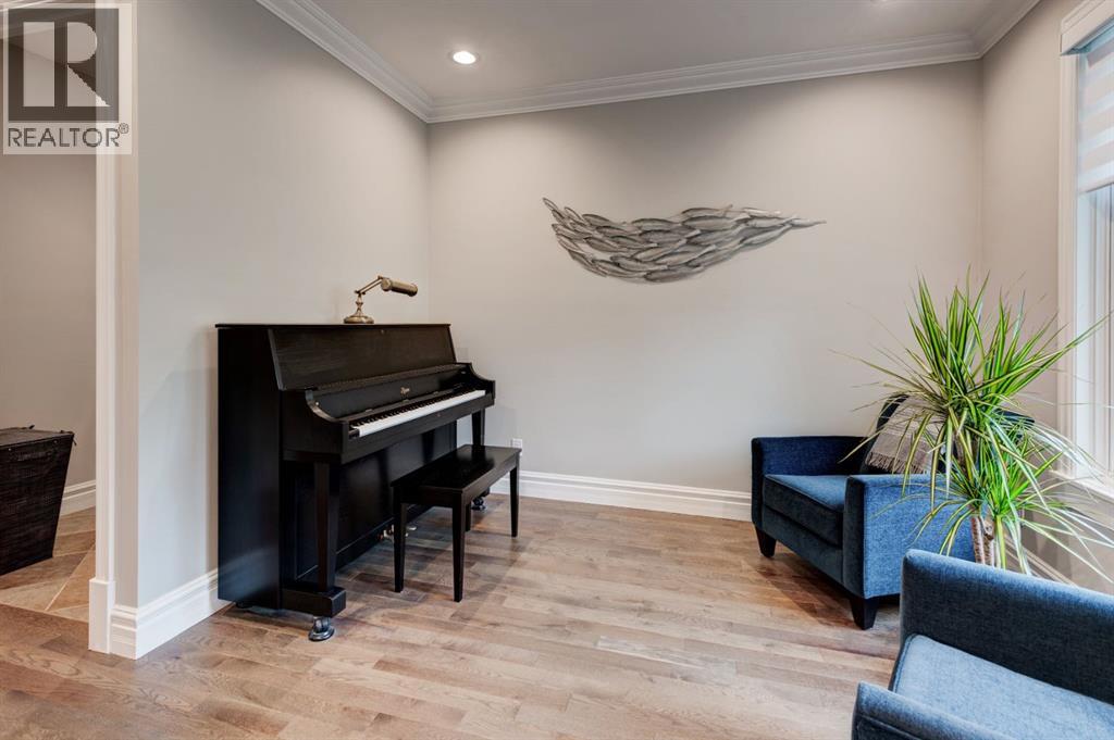Single Family House for Sale in   Street NW Hillhurst Calgary 