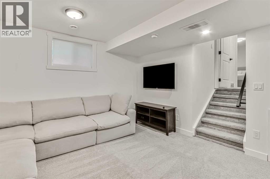 Single Family House 4 Level for Sale in   Avenue SW Shaganappi Calgary 