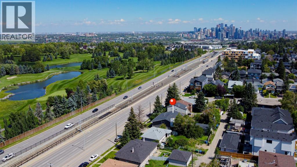 Single Family House 4 Level for Sale in   Avenue SW Shaganappi Calgary 