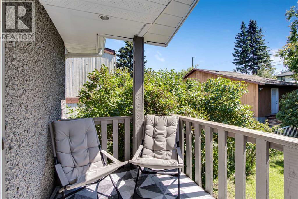 Single Family House 4 Level for Sale in   Avenue SW Shaganappi Calgary 