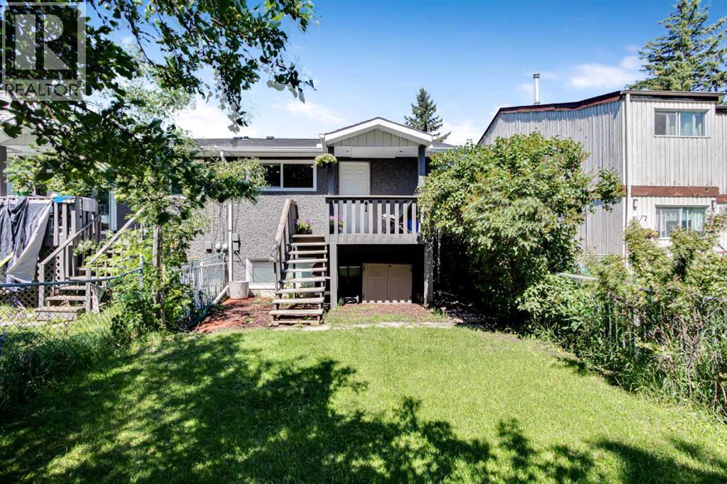 Single Family House 4 Level for Sale in   Avenue SW Shaganappi Calgary 