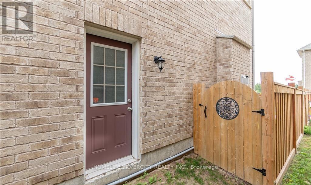 Photo 27 of 1029 Upper Thames Drive, Woodstock ON