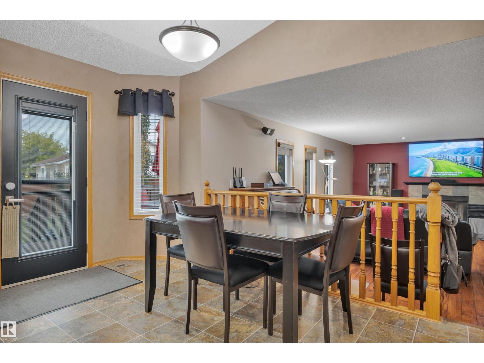 Photo 15 of 6415 159 Av Nw, Edmonton AB