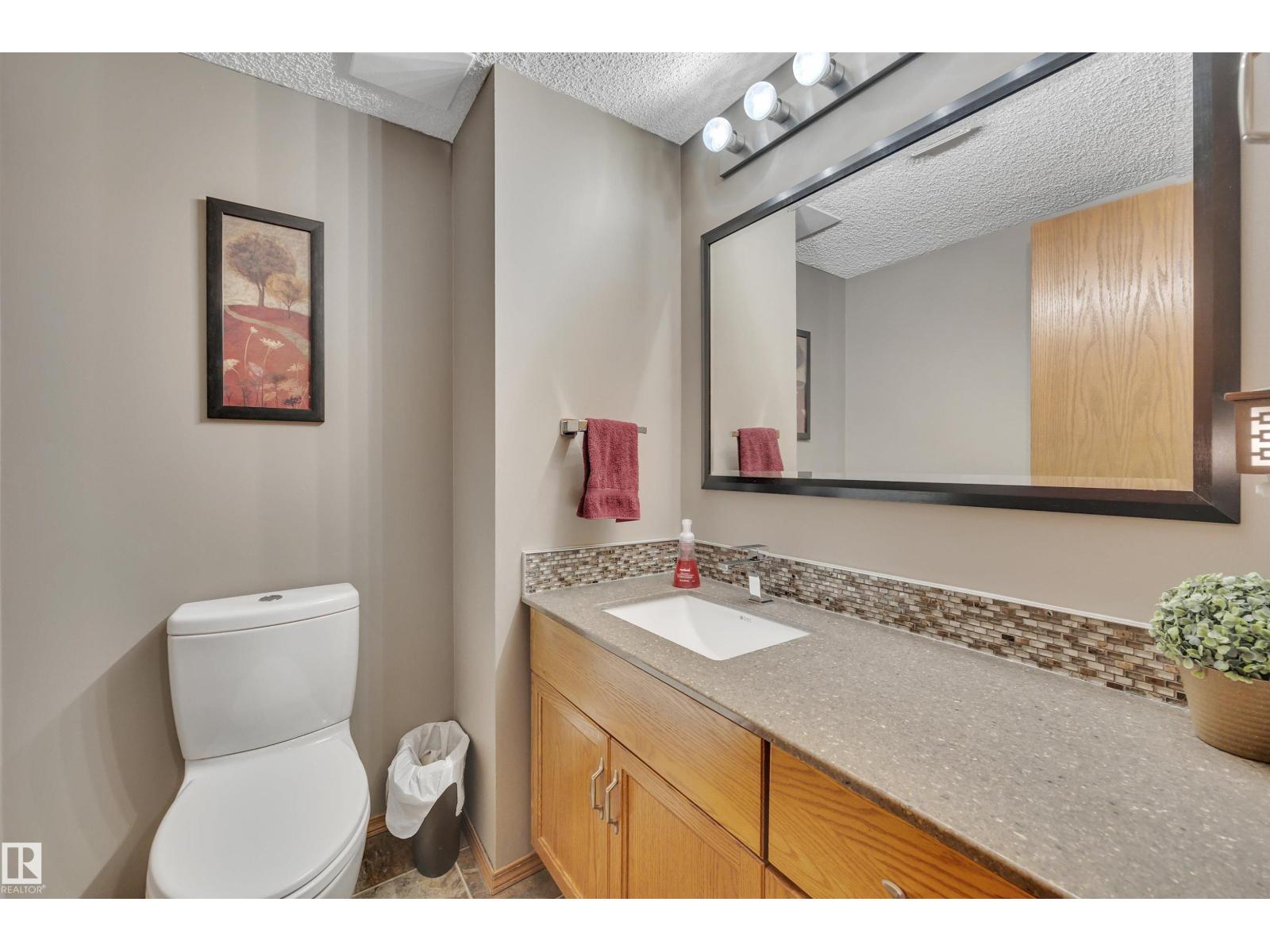 Photo 22 of 6415 159 Av Nw, Edmonton AB