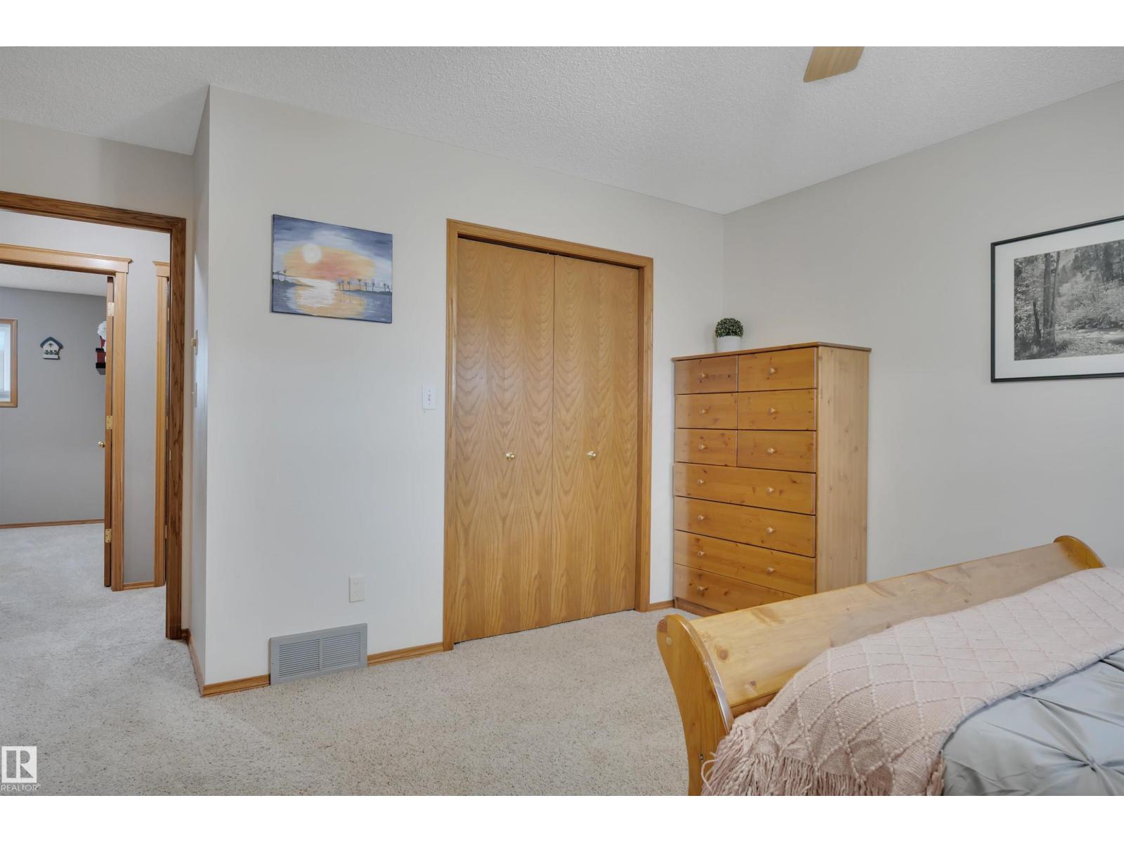 Photo 28 of 6415 159 Av Nw, Edmonton AB