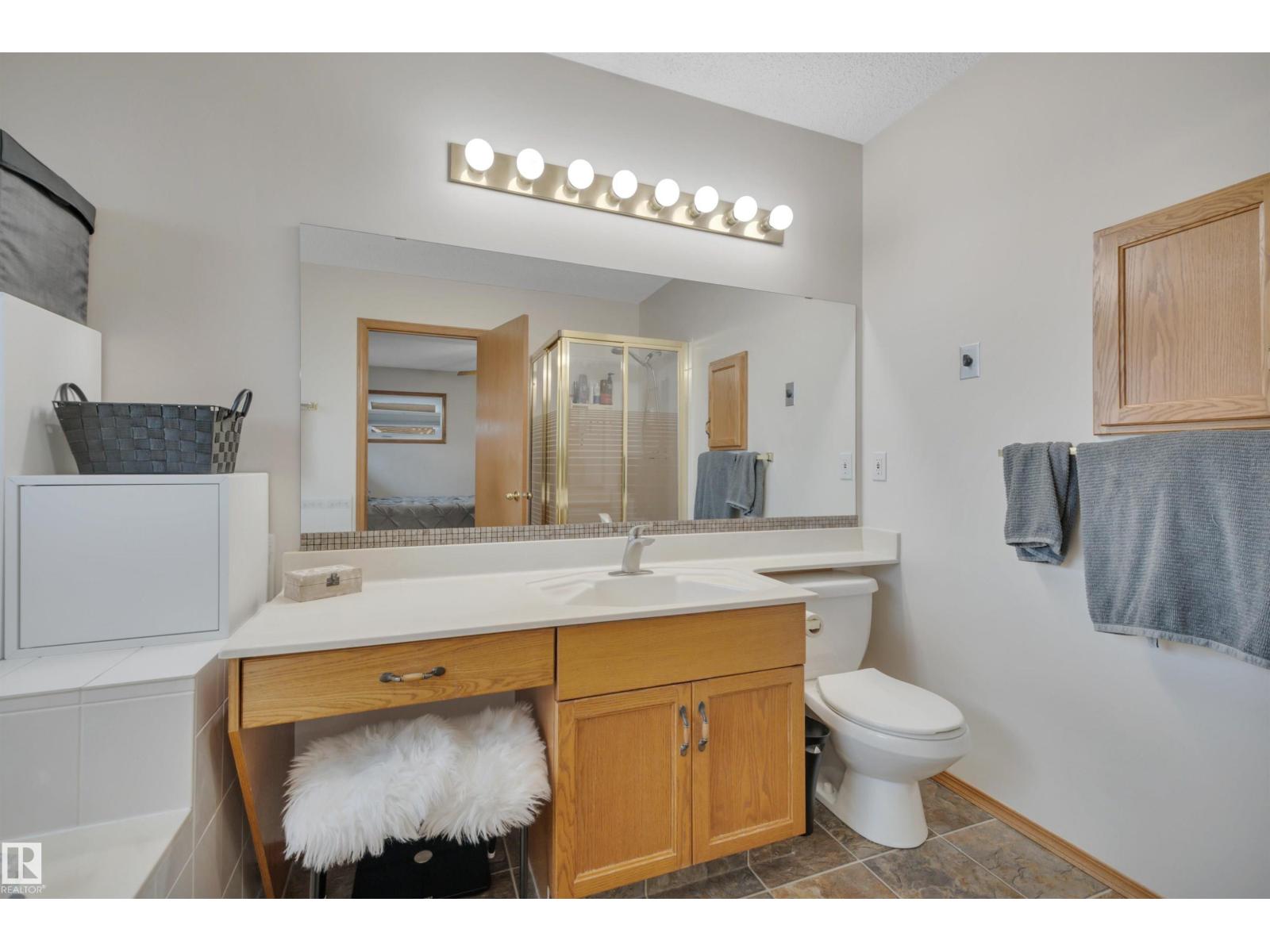 Photo 29 of 6415 159 Av Nw, Edmonton AB