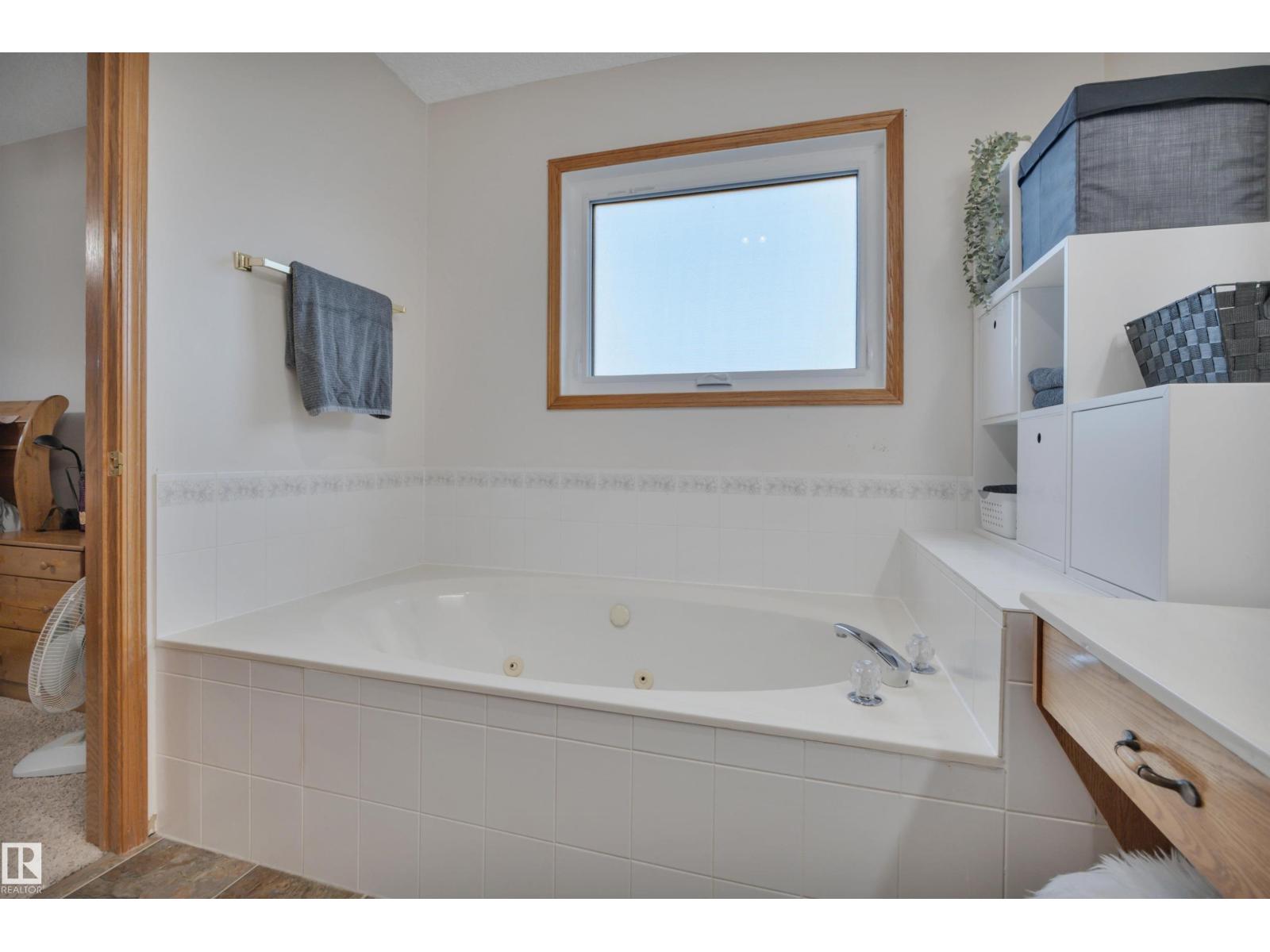 Photo 30 of 6415 159 Av Nw, Edmonton AB