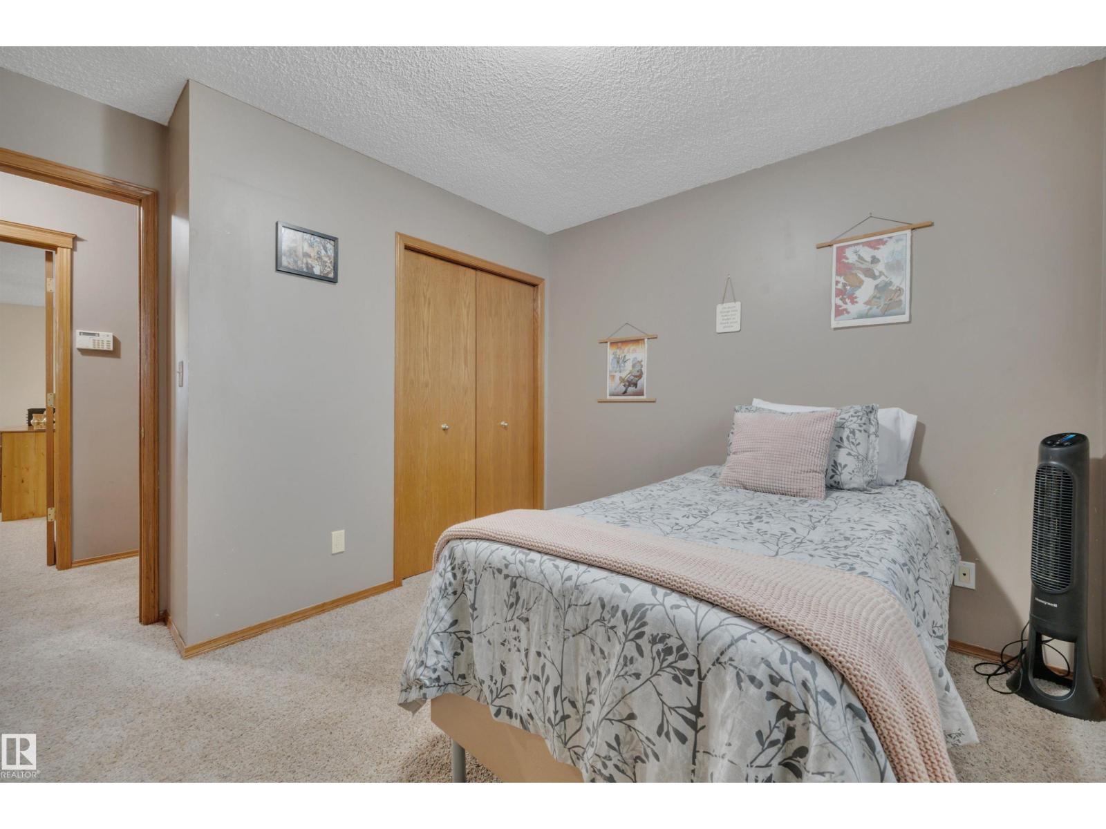 Photo 34 of 6415 159 Av Nw, Edmonton AB