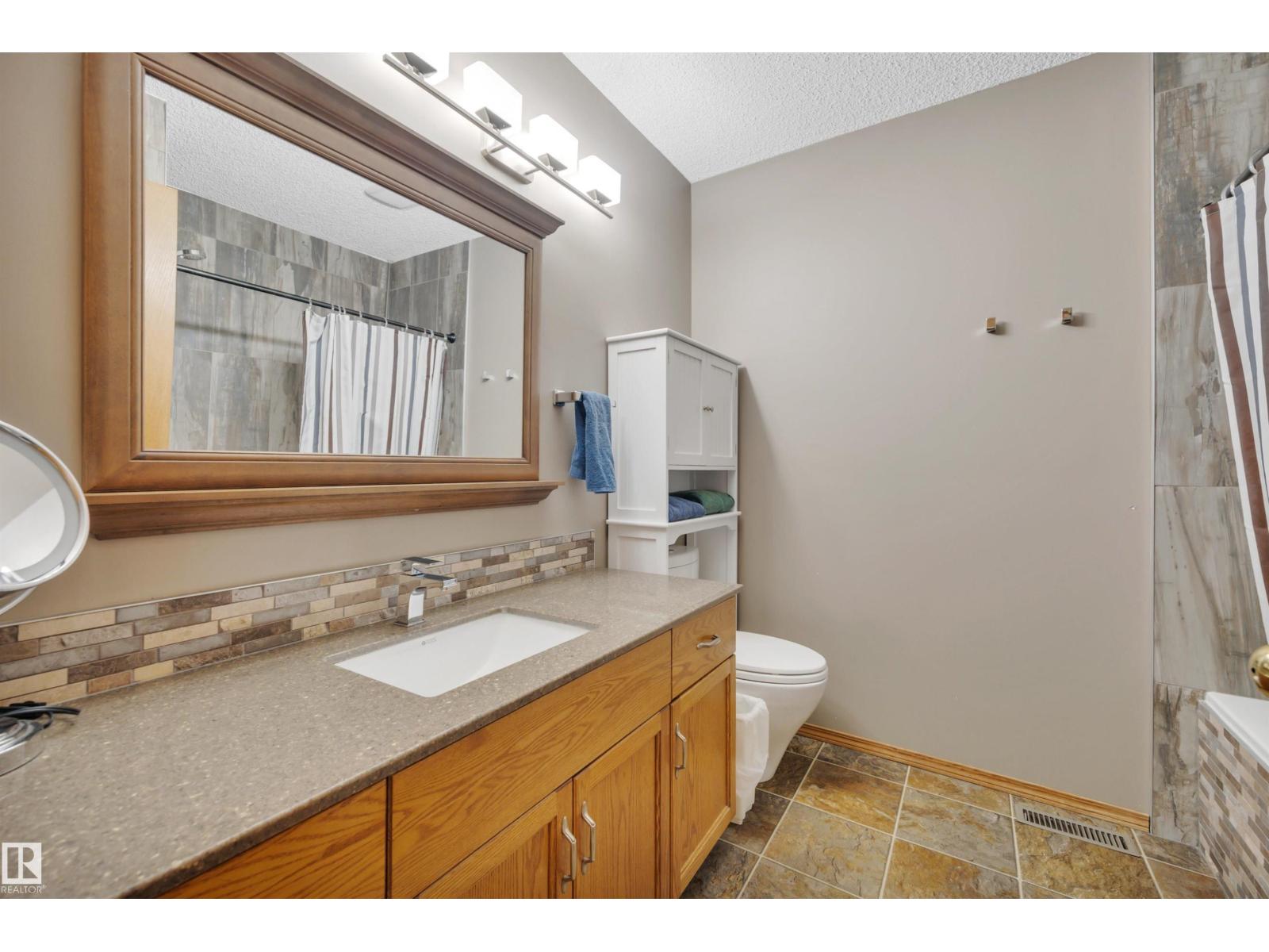 Photo 35 of 6415 159 Av Nw, Edmonton AB