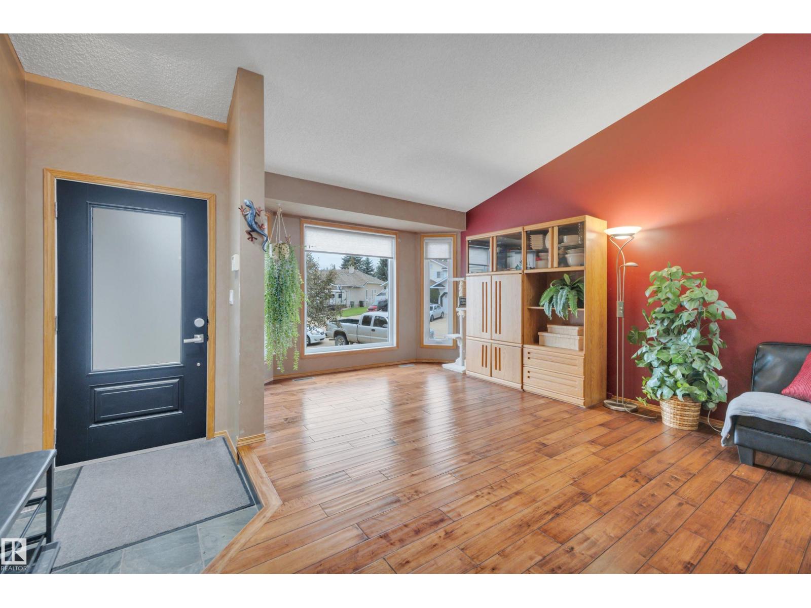 Photo 5 of 6415 159 Av Nw, Edmonton AB