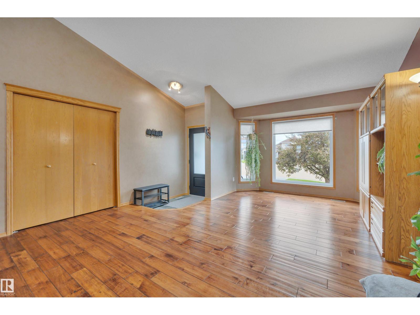 Photo 6 of 6415 159 Av Nw, Edmonton AB