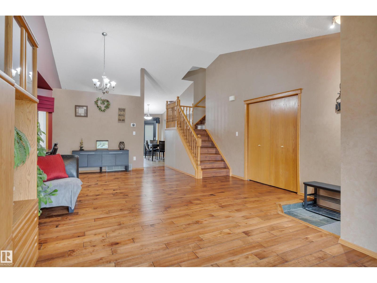 Photo 7 of 6415 159 Av Nw, Edmonton AB