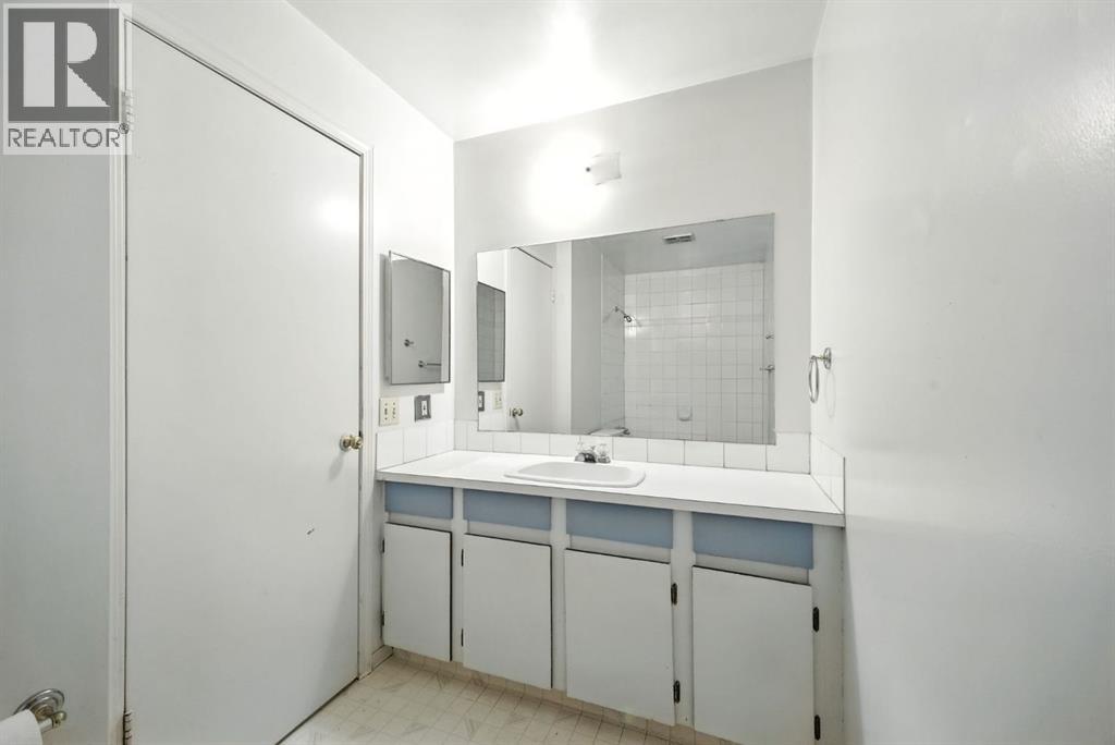 Single Family House for Sale in    Avenue SE Penbrooke Meadows Calgary 