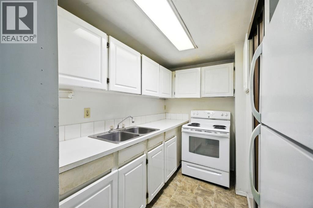 Single Family House for Sale in    Avenue SE Penbrooke Meadows Calgary 