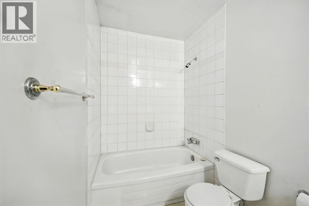 Single Family House for Sale in    Avenue SE Penbrooke Meadows Calgary 
