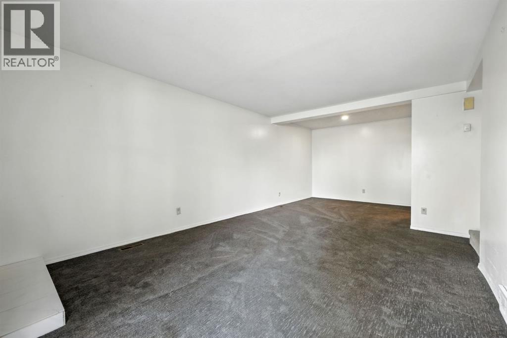 Single Family House for Sale in    Avenue SE Penbrooke Meadows Calgary 