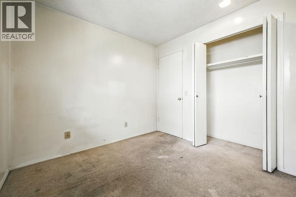 Single Family House for Sale in    Avenue SE Penbrooke Meadows Calgary 